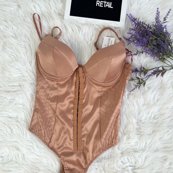 Windsor Corset Bodysuit - Picture 7 of 7